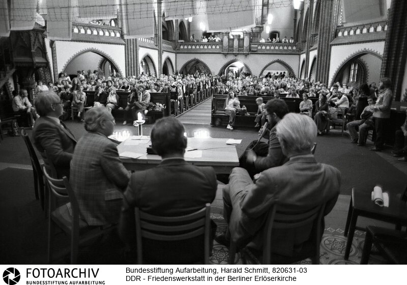 Aufnahmedatum: 1982<BR>Material/Technik: Foto<BR>Aufnahmeort: Berlin / DDR (Deutschland)<BR>Signatur: 820631-03