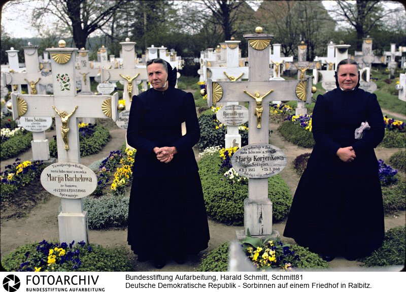 DIA:  8/10<BR>Material/Technik: Foto / Dia<BR>Aufnahmeort: Ralbitz / DDR (Deutschland)<BR>Signatur: Schmitt81