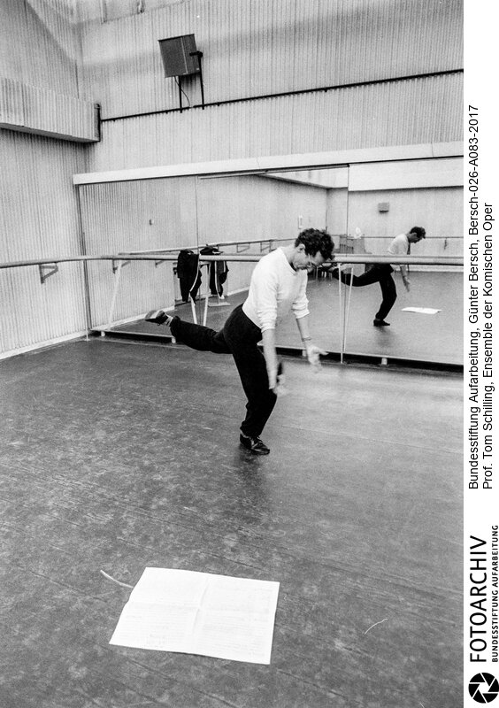 Komische Oper,  Choreograph, Reportage für "Für Dich", 1984<BR>Aufnahmedatum: 1984<BR>Material/Technik: Foto / s/w<BR>Aufnahmeort: Berlin<BR>Signatur: Bersch-026-A083-2017<BR>