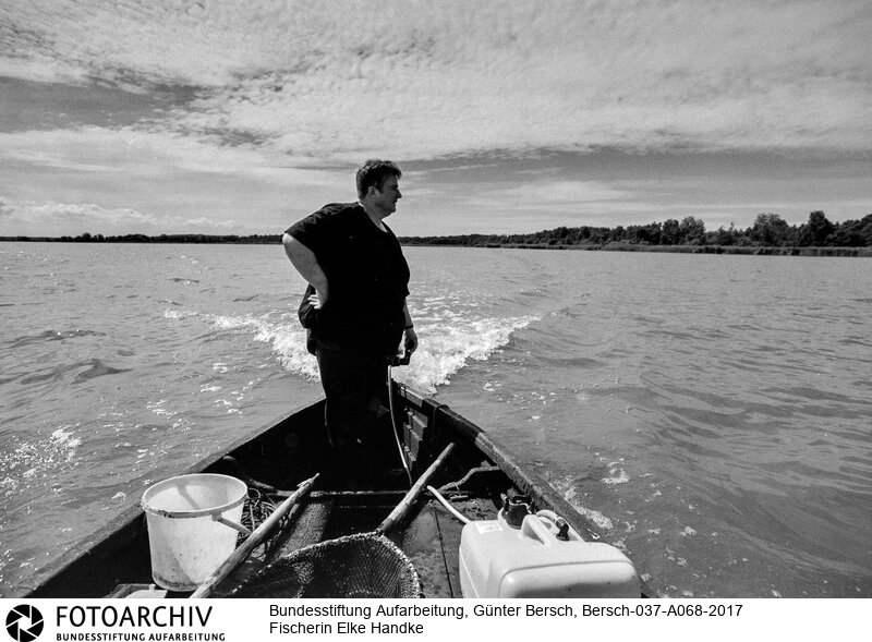 Experimentelle Fotografie und Reportage, Nachwende, Ostdeutschland
(Aus der Serie "Der Zweite Blick")<BR>Aufnahmedatum: 1991<BR>Material/Technik: Foto / s/w<BR>Aufnahmeort:  Korswandt, Usedom, Mecklenburg-Vorpommern, Deutschland<BR>Signatur: Bersch-037-A068-2017<BR>