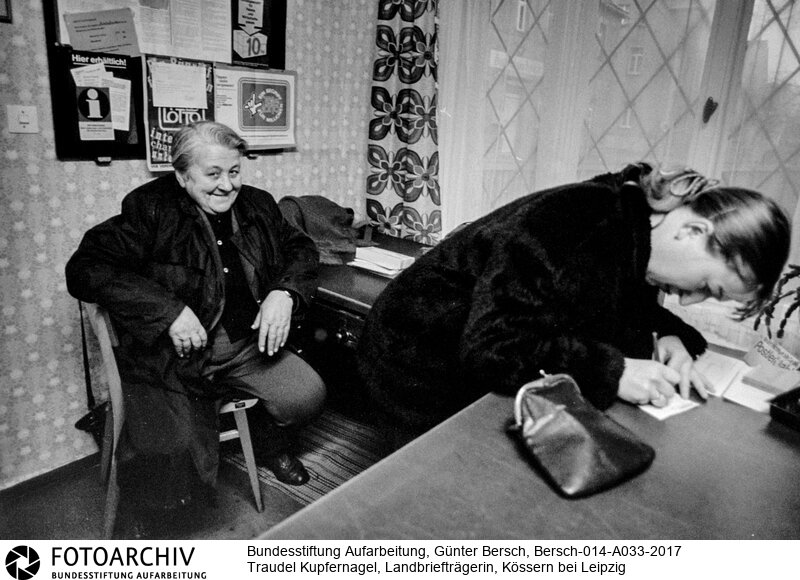 Aufnahme aus der Zeit Berschs 1980-1990 als Bildreporter beim Berliner Verlag, Redaktion "Für Dich"<BR>Aufnahmedatum: Mai 1983<BR>Material/Technik: Foto / s/w<BR>Aufnahmeort: Kössern (Sachsen), DDR (Deutschland)<BR>Signatur: Bersch-014-A033-2017<BR>