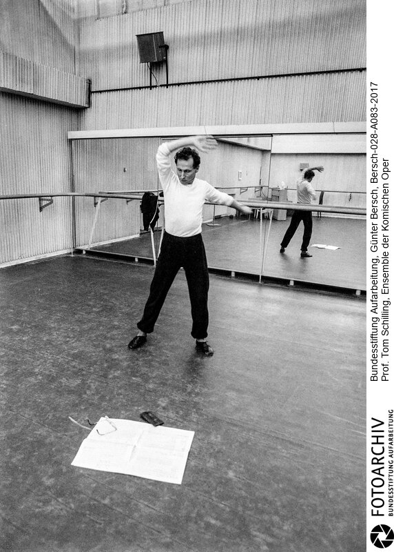 Komische Oper,  Choreograph, Reportage für "Für Dich", 1984<BR>Aufnahmedatum: 1984<BR>Material/Technik: Foto / s/w<BR>Aufnahmeort: Berlin<BR>Signatur: Bersch-028-A083-2017<BR>