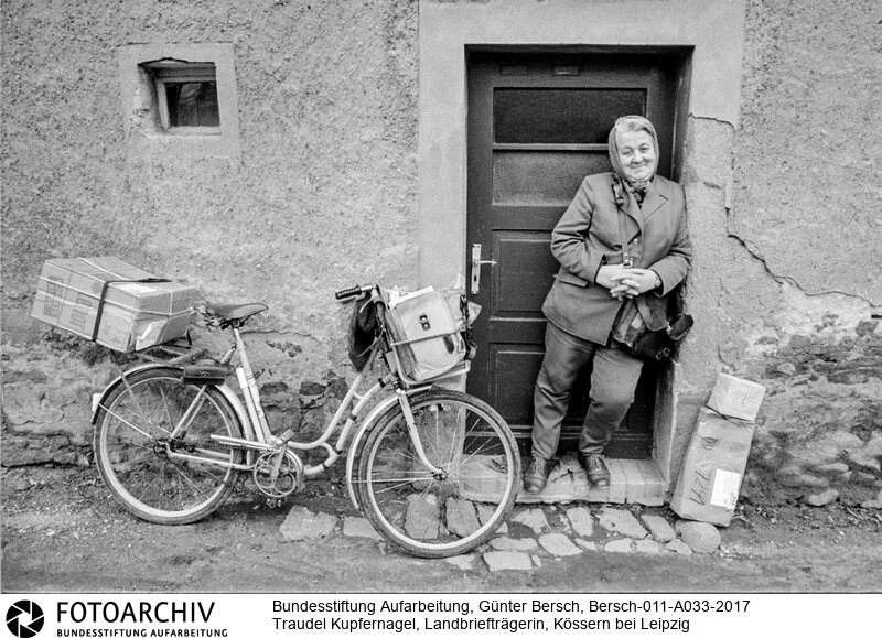 Aus der Tätigkeit Berschs 1980-1990 als Bildreporter beim Berliner Verlag, Redaktion "Für Dich"<BR>Aufnahmedatum: Mai 1983<BR>Material/Technik: Foto / s/w<BR>Aufnahmeort: Kössern (Sachsen), DDR (Deutschland)<BR>Signatur: Bersch-011-A033-2017<BR>