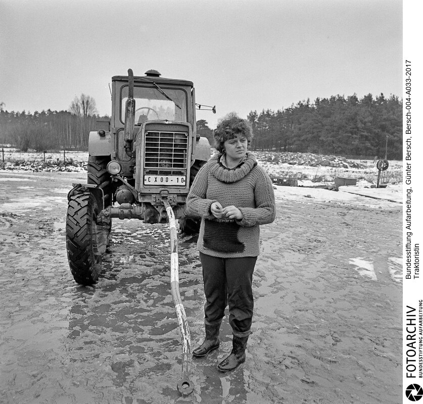 Aufnahme aus der Zeit Berschs 1980-1990 als Bildreporter beim Berliner Verlag, Redaktion "Für Dich"<BR>Aufnahmedatum: 1982<BR>Material/Technik: Foto / s/w<BR>Aufnahmeort: Anklam (Mecklenburg-Vorpommern), DDR (Deutschland)<BR>Signatur: Bersch-004-A033-2017<BR>