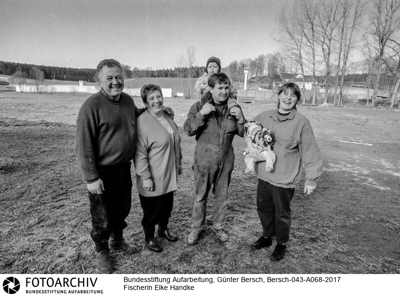 Experimentelle Fotografie und Reportage, Nachwende, Ostdeutschland
(Aus der Serie "Der Zweite Blick")<BR>Aufnahmedatum: 1991<BR>Material/Technik: Foto / s/w<BR>Aufnahmeort: Korswandt, Usedom, Mecklenburg-Vorpommern, Deutschland<BR>Signatur: Bersch-043-A068-2017<BR>