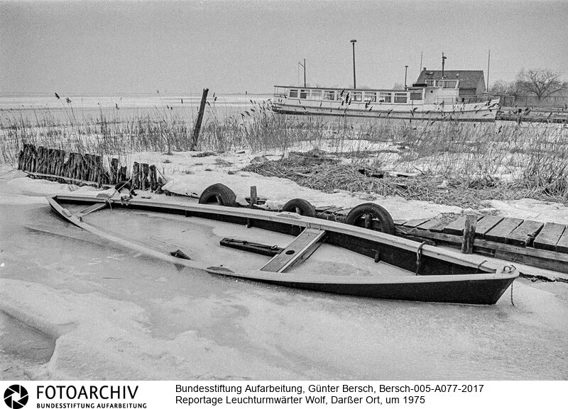 Lieblingsort Berschs<BR>Aufnahmedatum: um 1975<BR>Material/Technik: Foto s/w<BR>Aufnahmeort: Darßer Ort (Mecklenburg-Vorpommern)<BR>Signatur: Bersch-005-A077-2017<BR>