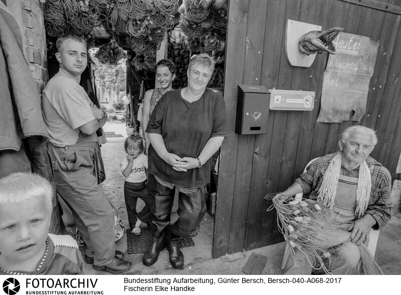 Experimentelle Fotografie und Reportage, Nachwende, Ostdeutschland
(Aus der Serie "Der Zweite Blick")<BR>Aufnahmedatum: 1991<BR>Material/Technik: Foto / s/w<BR>Aufnahmeort: Korswandt, Usedom, Mecklenburg-Vorpommern, Deutschland<BR>Signatur: Bersch-040-A068-2017<BR>